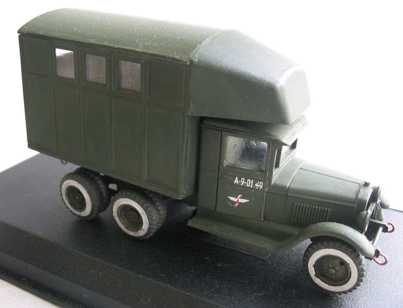 PST 72024 PARM-2 Field Aircraft Repair Shop 1/72 – image 3