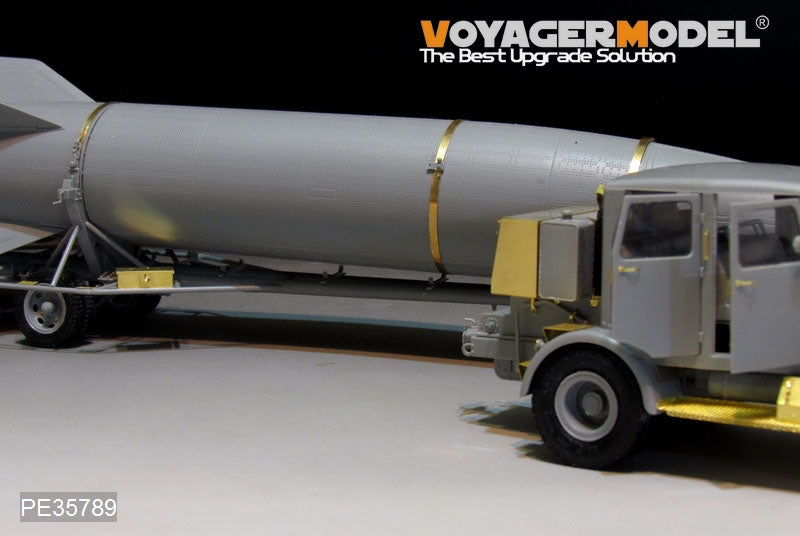 Voyager Model PE35789 WWII Hanomag SS100 Military Car w/V2 Rocket Transporter For TAKOM 2110 1/35 – zdjęcie 7