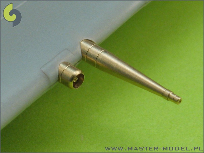Master AM-72-005 Supermarine Spitfire E wing early - Hispano 20mm &amp;amp; .50cal in fairings (two versions) – zdjęcie 3