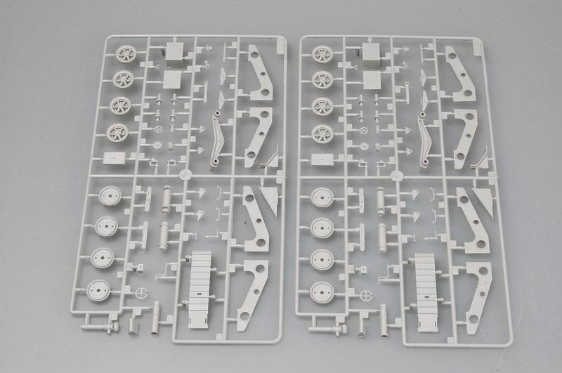 Trumpeter 00327 JGSDF Type 87 Reconnaissance Vehicle 1/35 – zdjęcie 18