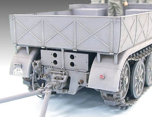 Tamiya 35239 German 18-Ton Heavy Half-Track FAMO 1/35 – image 11