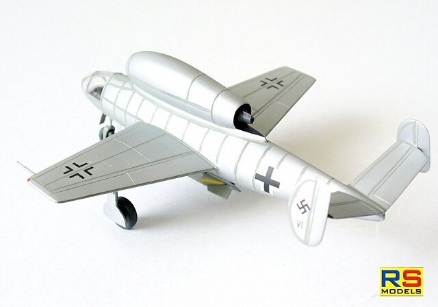 RS Models 92268 Henschel Hs-132 B 1/72 – zdjęcie 3