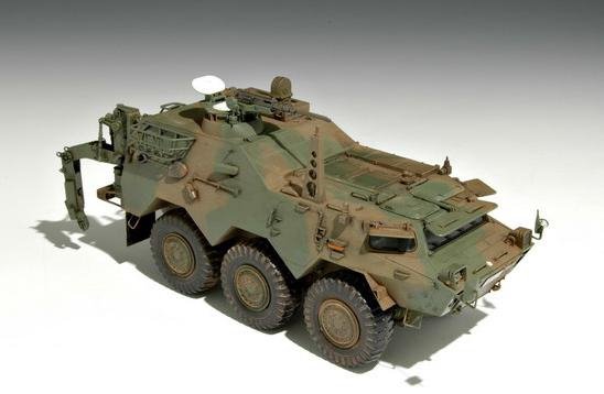 Trumpeter 00330 JGSDF NBC Detection Vehicle 1/35 – zdjęcie 9