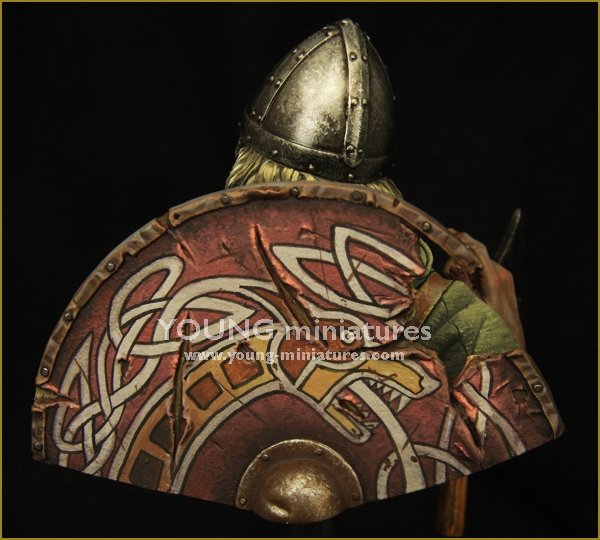 Young Miniatures YH1841 VIKING Warrior 1/10 – image 4