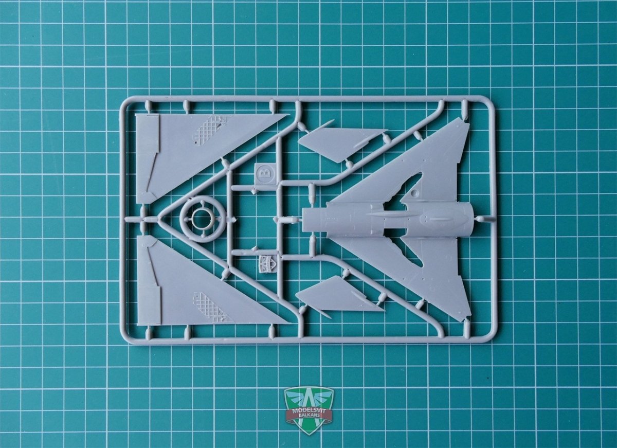 Modelsvit 72021 MiG-21F(Izdeliye &amp;quot;72&amp;quot;) Soviet supersonic fighter 1/72 – zdjęcie 6