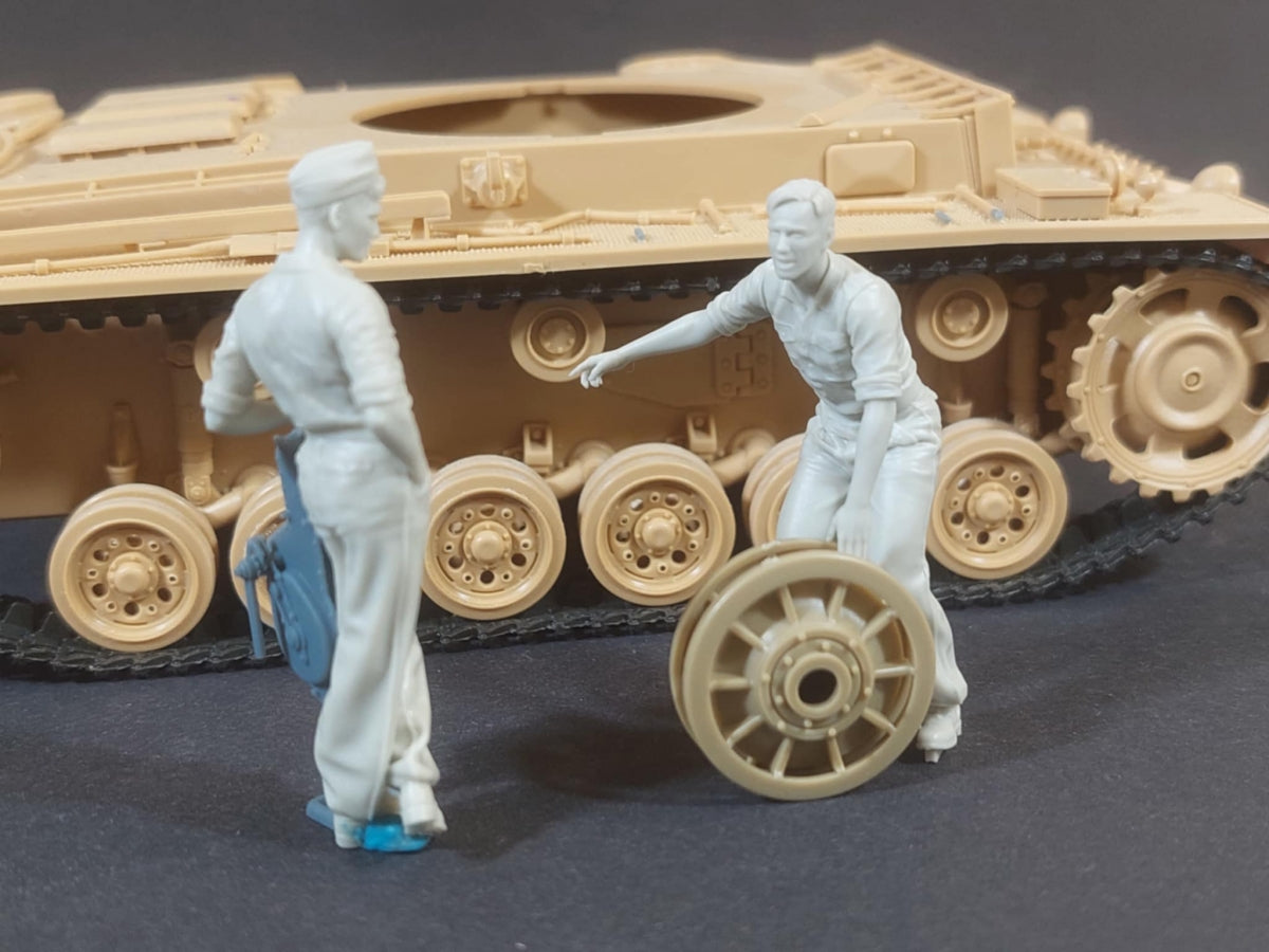 Panzer Art FI35-240 German tank mechanic at work set 1/35 – zdjęcie 3