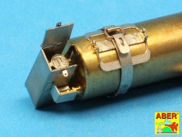 Aber 16027 Fire extinguisher with brackets used on German tanks, assault guns and other vehicles 1/16 – zdjęcie 13