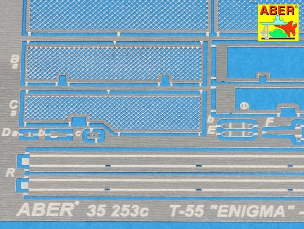 Aber 35253 Iraqi Medium Tank T-55 ENIGMA - vol.1 - basic set 1/35 – immagine 6