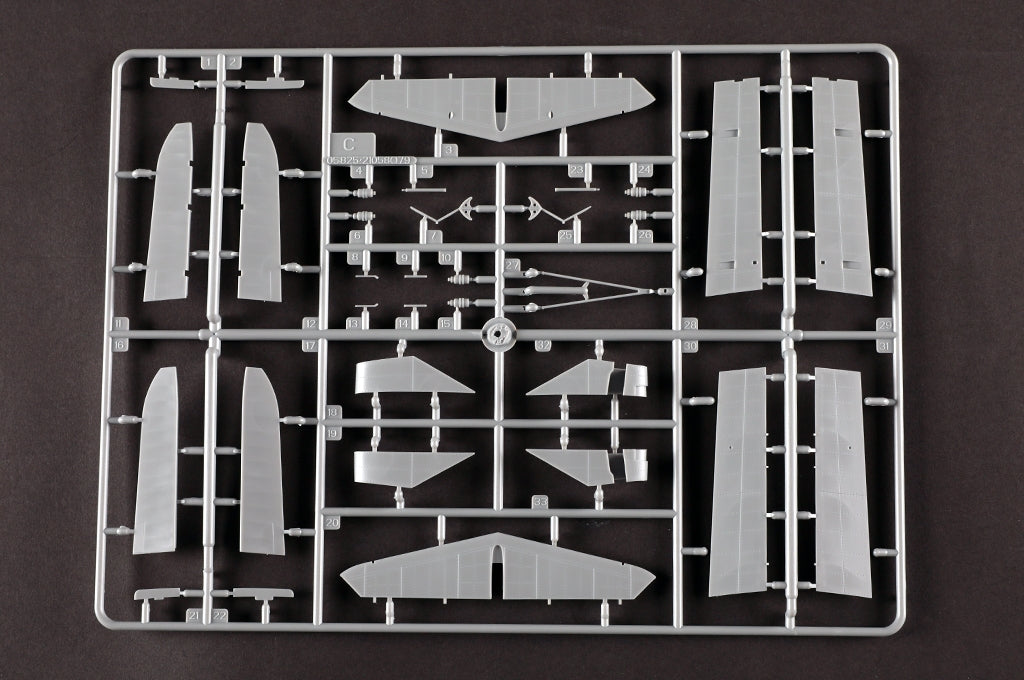Trumpeter 05825 Fairey Barracuda WW II Torpedo Bomber 1/48 – zdjęcie 11