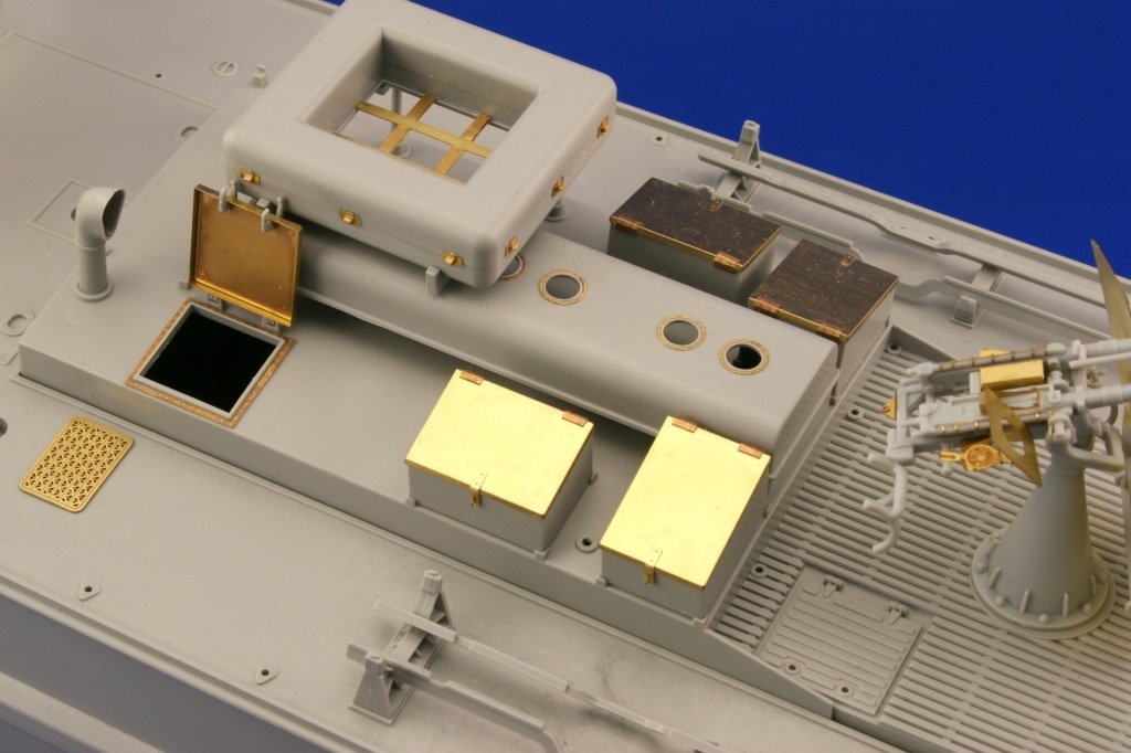 Eduard 53038 S-100 Schnellboot ITALERI 1/35 – image 8