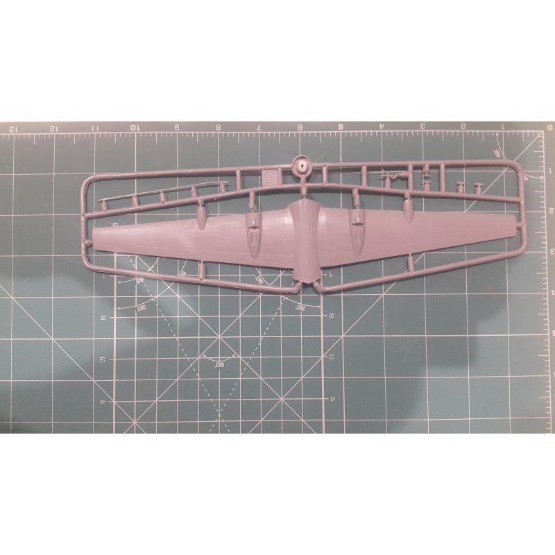 Big Model 1440040 IL-18V Polonia Airlinnes 1/144 – zdjęcie 2