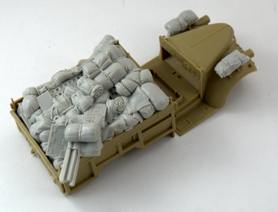 Panzer Art RE35-477 Stowage set for Chevrolet LRDG 1/35 – zdjęcie 2