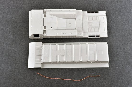 Trumpeter 09519 Russian S-300V 9A83 SAM 1/35 – image 14