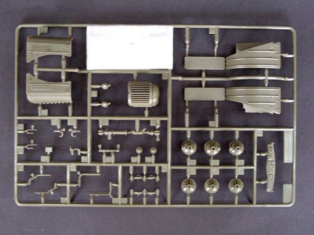 Trumpeter 01001 ZIL-157 6x6 military truck 1/35 – zdjęcie 5