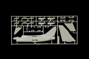 Italeri 1411 A-7E CORSAIR II 1/72 – image 2