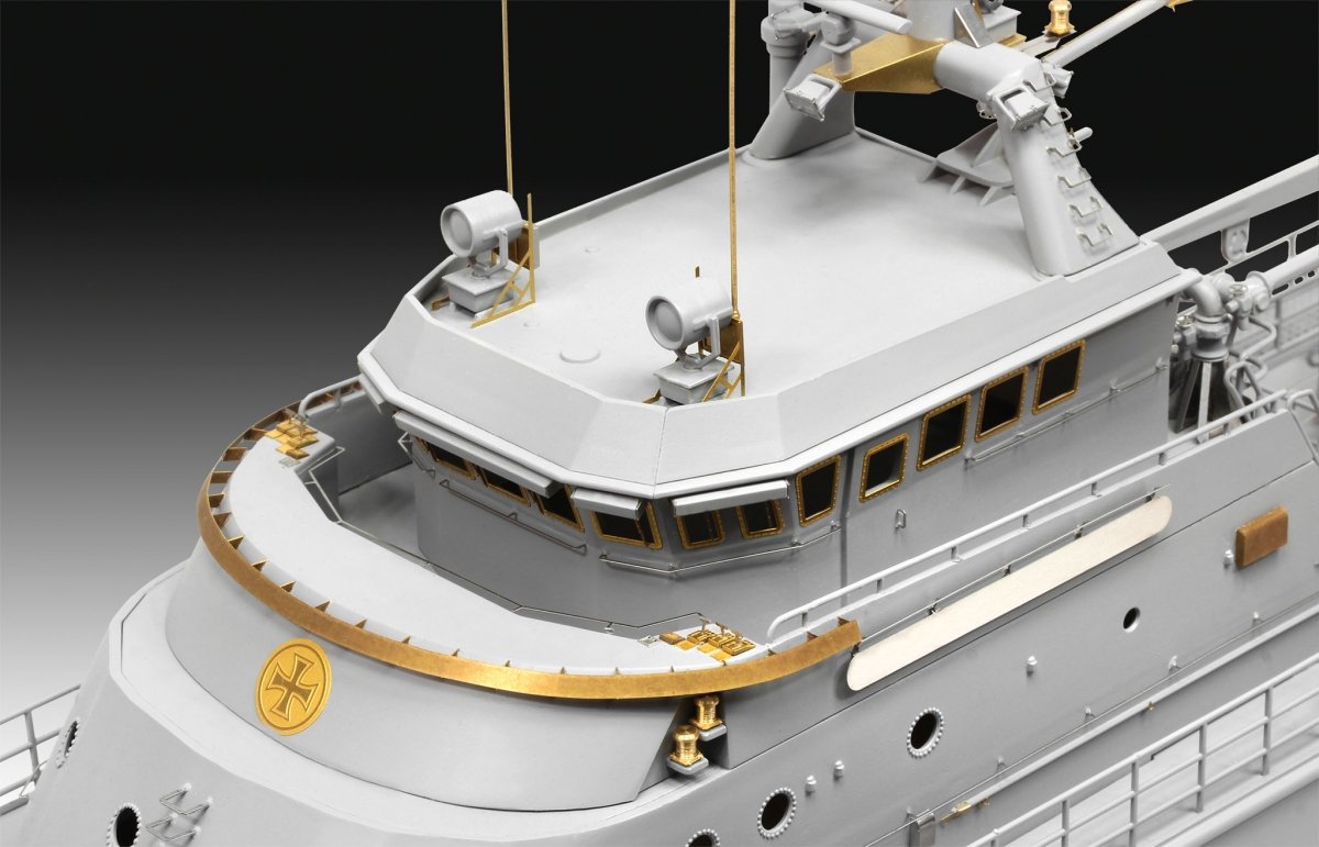 Revell 05198 Search &amp;amp; Rescue Vessel HERMANN MARWEDE Platinum Edition 1/72 – image 6