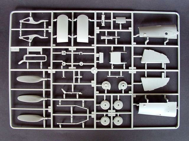 Trumpeter 02409 Messerschmitt Bf109 G-10 1/24 – zdjęcie 5