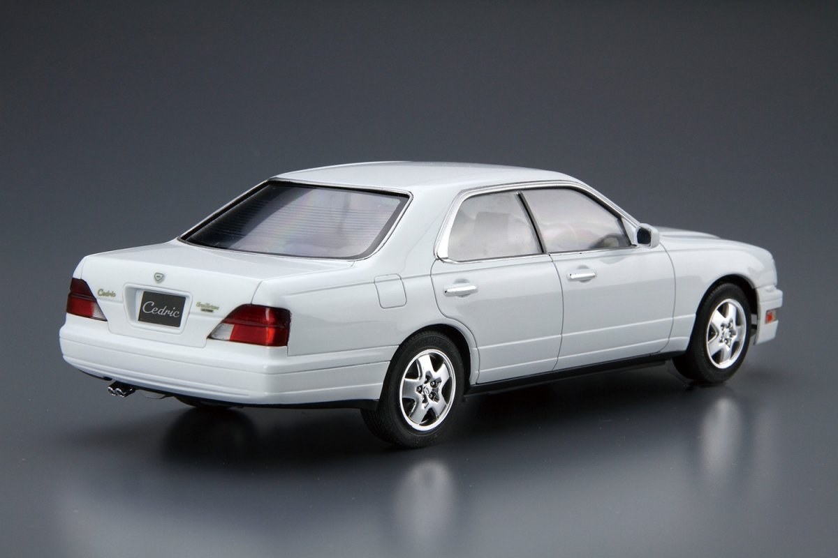 Aoshima 05666 Nissan Y33 Cedric/Gloria Gran Turismo ultima &amp;#39;95 1/24 – image 3