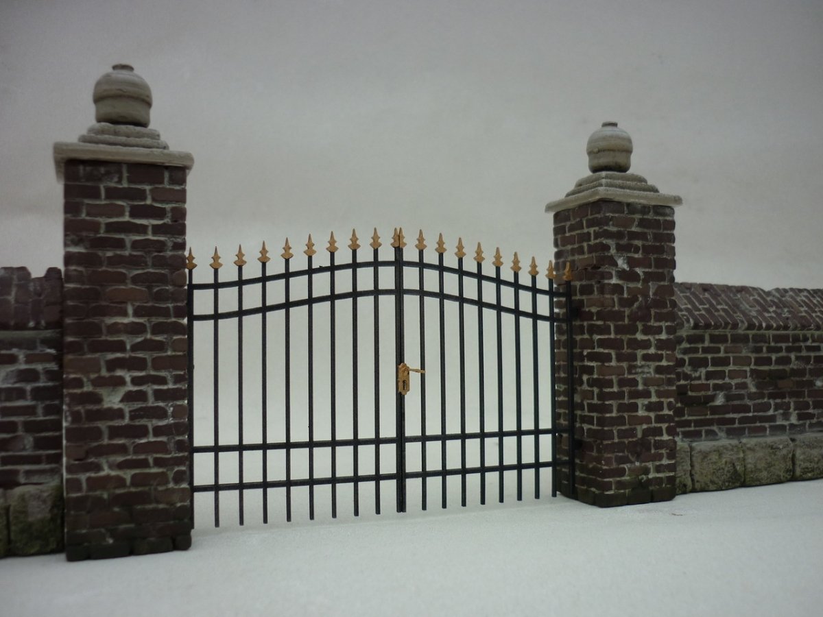 RT-Diorama 35243 Park wall with Fence 1/35 – image 11