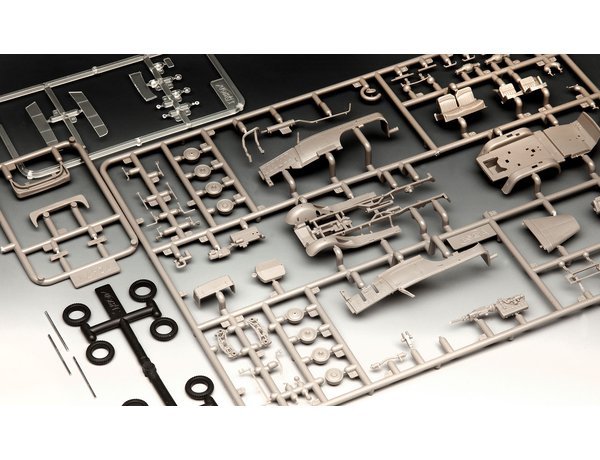 Revell 03268 German Staff Car G4 1/72 – image 8