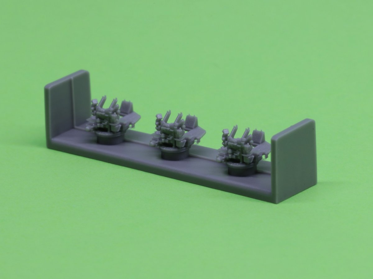 Master SM-350-091 USN 40 mm/56 Bofors twin mount ver.1 / with Mk-51 director - (resin, PE and turned parts) - (6pcs) 1/350 – image 7