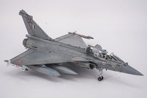 Trumpeter 01690 PAF J-10CE Multi-Role Fighter &amp; IAF Rafale 2 in 1 1/72