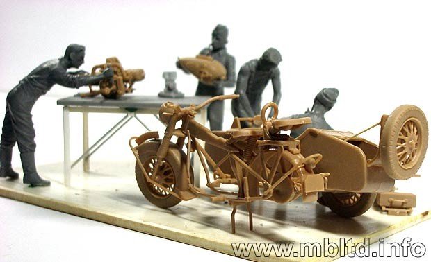 Master Box 3560 German motocycle repair team 1/35 – zdjęcie 10