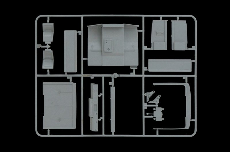 Italeri 3902 BERLIET R352ch RENAULT R360 1/24 – zdjęcie 8