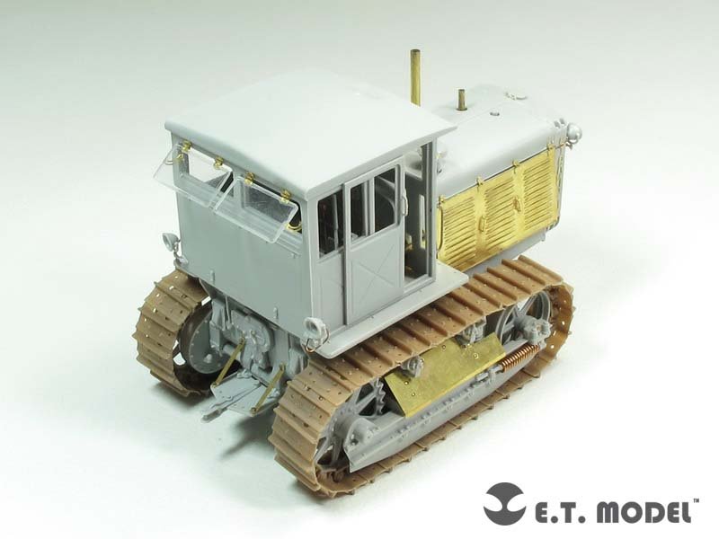 ET Model E35-193 Russian ChTZ S-65 Tractor with Cab (For TRUMPETER 05539) (1/35) – image 4