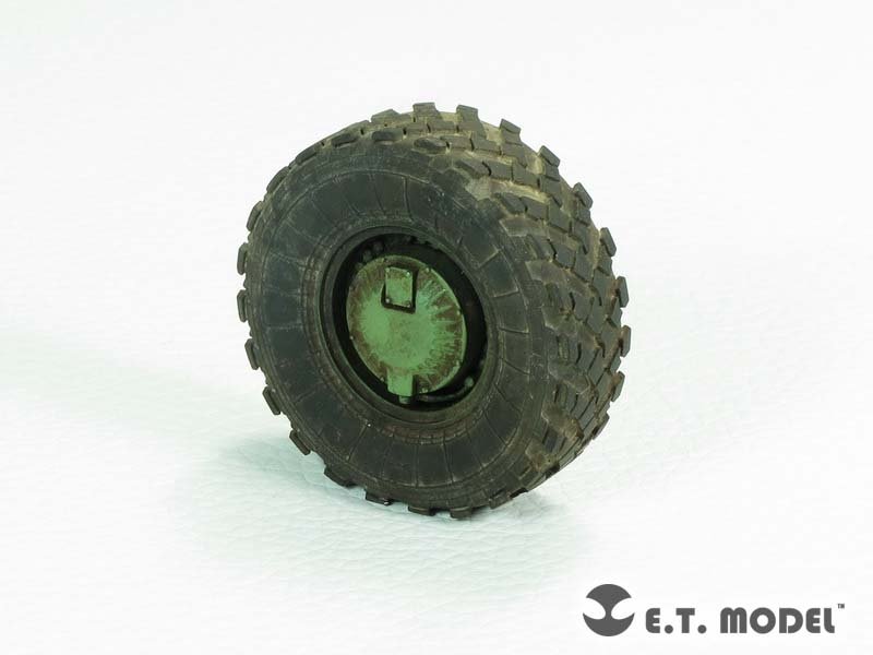 Roues de route lestées ET Model ER35-054 GAZ-233014 STS « TIGER » russe pour Meng 1/35 – image 2