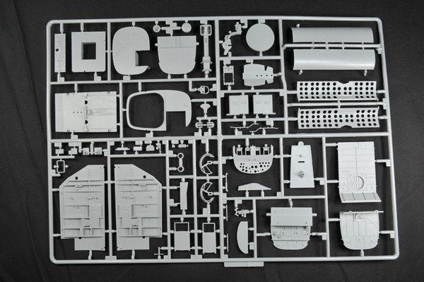 HK Models 01E02 B-25J Mitchell &amp;quot;Strafer&amp;quot; 1/32 – image 20