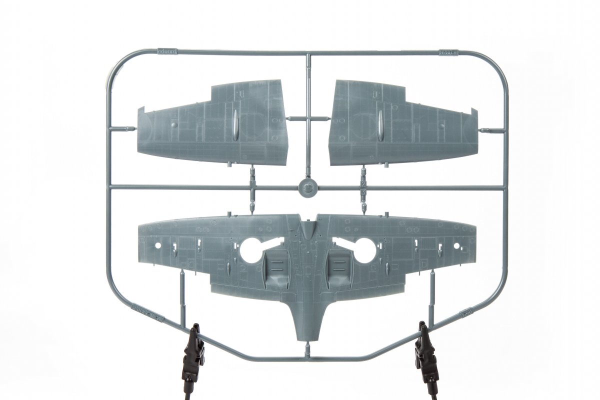 Eduard 8287 Spitfire HF Mk.VIII 1/48 – zdjęcie 14