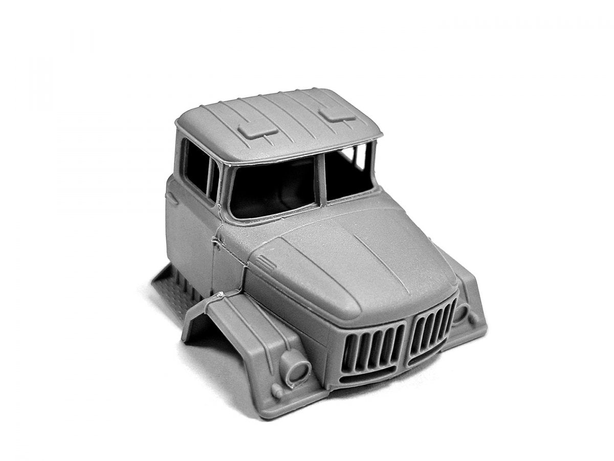 ICM 72815 APA-50М(ZiL-131) Airfield mobile electric unit 1/72 – zdjęcie 3