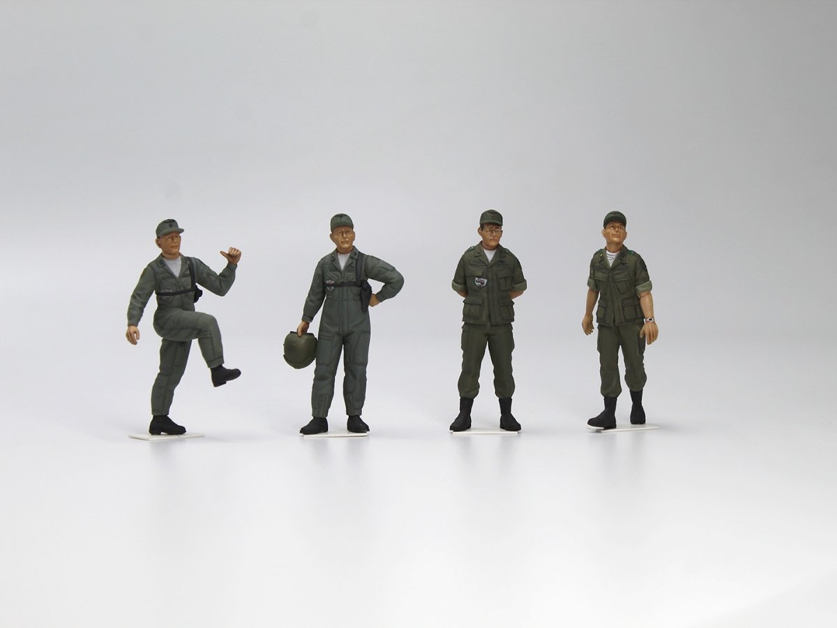 ICM 53101 US Helicopter Pilots (1960s-1970s) 1/35 – image 13