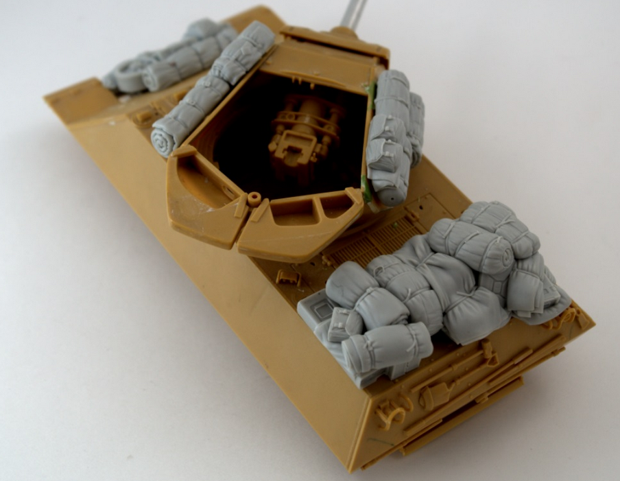 Panzer Art RE35-602 Stowage set photo 17pdr “Achilles” 1/35 – image 2