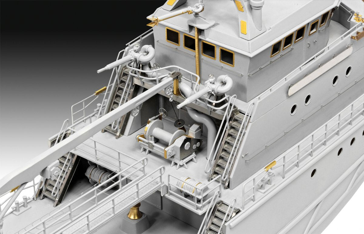 Revell 05198 Search &amp;amp; Rescue Vessel HERMANN MARWEDE Platinum Edition 1/72 – image 4