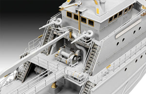 Revell 05198 Search &amp;amp; Rescue Vessel HERMANN MARWEDE Platinum Edition 1/72 – image 4