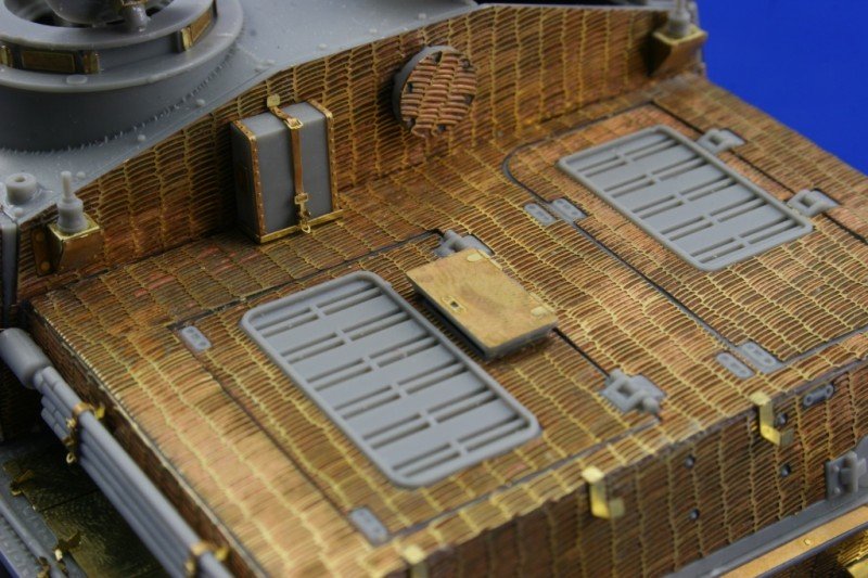 Eduard 35948 Zimmerit StuG. IV Ausf. G late 1/35 Dragon – image 9