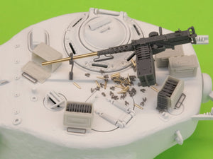 Master GM-35-063 Browning M2HB .50 cal (12.7mm) - machine gun with tank mount - WWII period (early M23 cradle with early ammo rack) 1/35 – image 11
