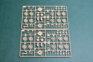 Hobby Boss 82477 Hungarian Light Tank 38M Toldi I(A20) 1/35 – image 6