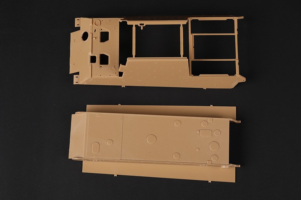 Hobby Boss 84562 German &amp;quot;Tiger&amp;quot; tank destroyer (Henschel type) 1/35 – image 5