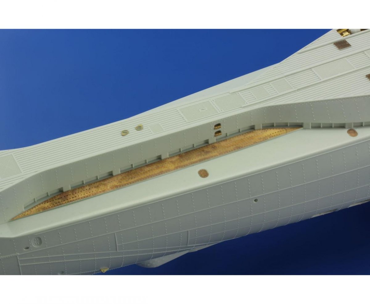 Eduard 53158 German Submarine Type IX C/40 hull pt. 1 REVELL 1/72 – zdjęcie 4