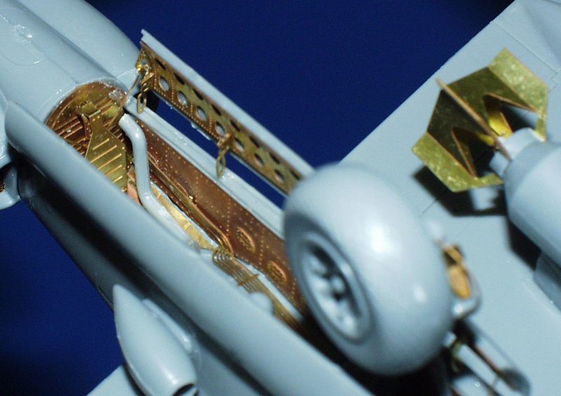 Eduard 49208 P-38J 1/48 Hasegawa – image 7