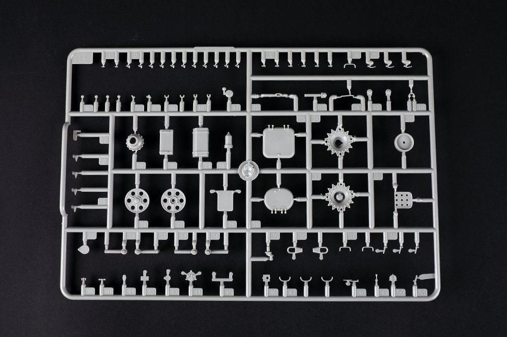 Trumpeter 09605 Russian 9P149 Launching Vehicle w/9K114 Shturm-S ATGM system 1/35 – zdjęcie 15