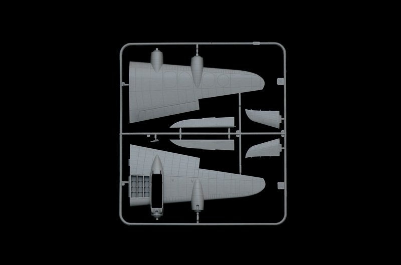 Italeri 1350 STIRLING Mk.IV 1/72 – zdjęcie 7