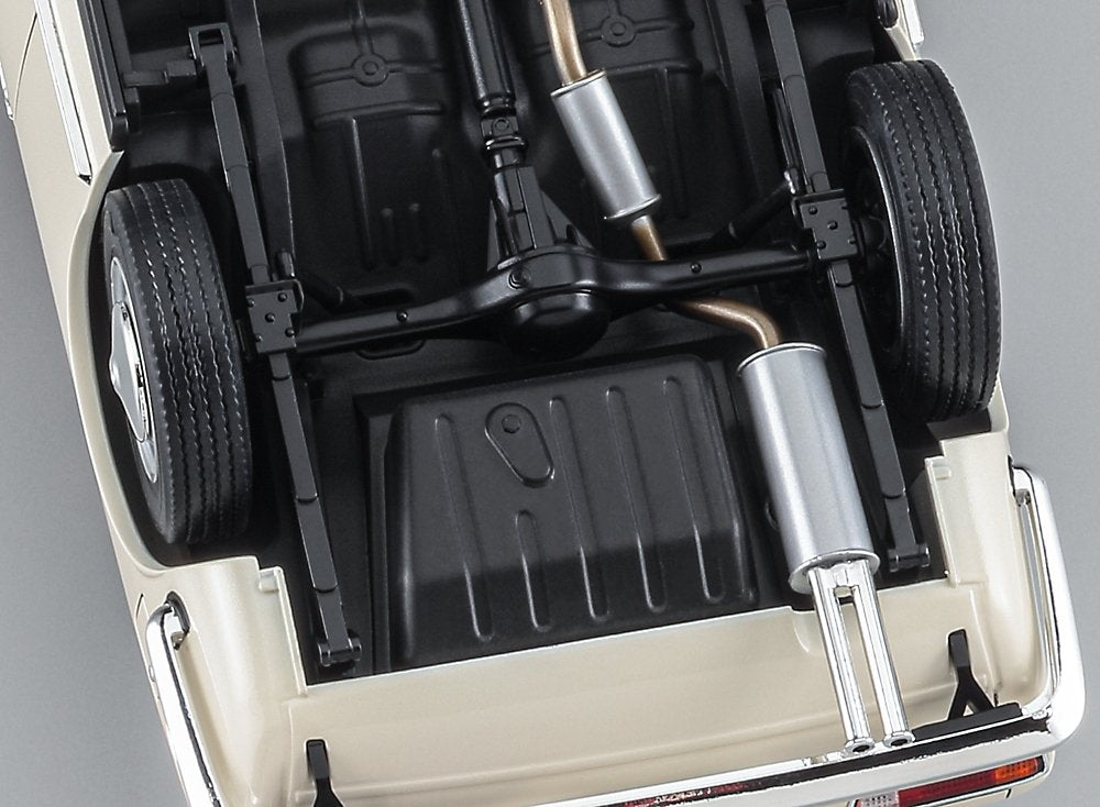 Hasegawa HC44 Isuzu 117 Coupe Early Version (1968) 1/24 – zdjęcie 9