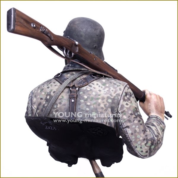 Young Miniatures YM1895 Young German Soldier WWII 1/10 – image 4