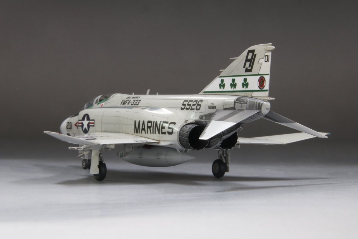 Fine Molds 72843 US MARINE F-4J Jet Fighter MARINES 1/72 – image 7