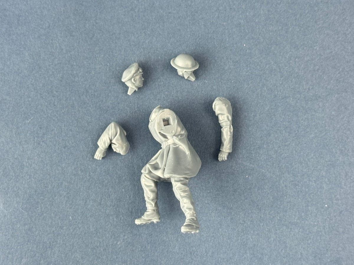 Copper State Models F32-064 British Dispatch Rider on a short break (Motorcycle not included) 1/32 – zdjęcie 4