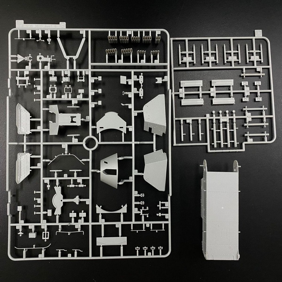 Dragon MD003 Sd.Kfz.138 Panzerjager MARDER III H w/Interior 1/35 – zdjęcie 7